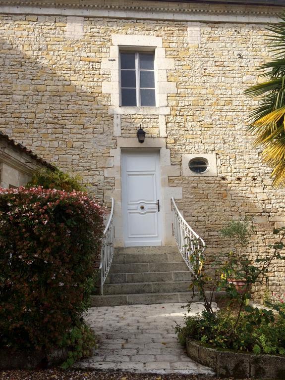 Le Moulin De Mansle Villa Bagian luar foto